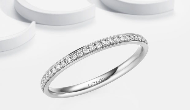 Eternity-ringer og stableringer i platina | acredo