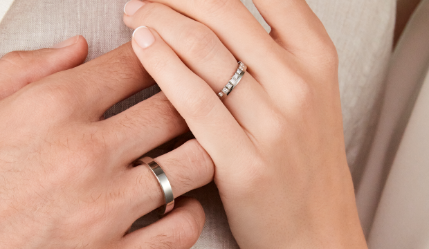 Crown Wedding Band & Gifteringer | acredo